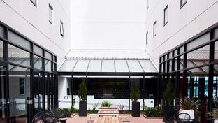 Essence Hotel Carlton