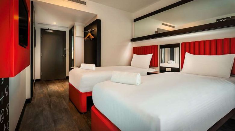 <b>Essence Hotel Carlton Room</b>. Images powered by <a href="https://iceportal.shijigroup.com/" title="IcePortal" target="_blank">IcePortal</a>.