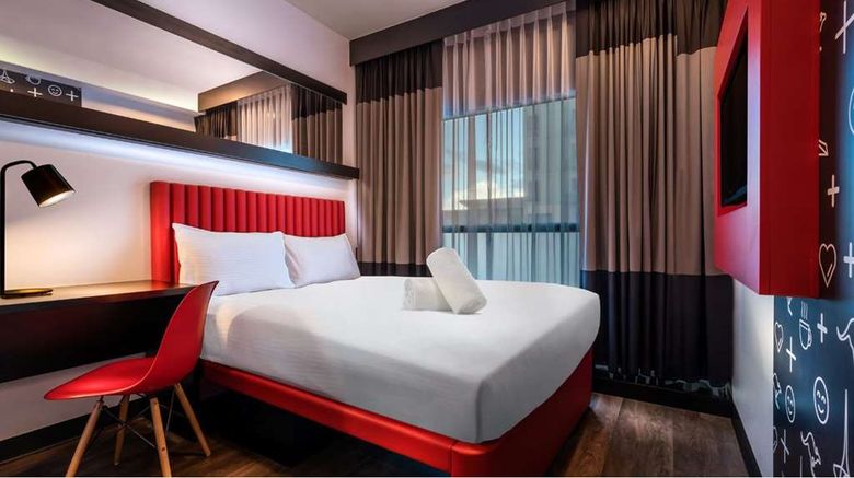<b>Essence Hotel Carlton Room</b>. Images powered by <a href="https://iceportal.shijigroup.com/" title="IcePortal" target="_blank">IcePortal</a>.
