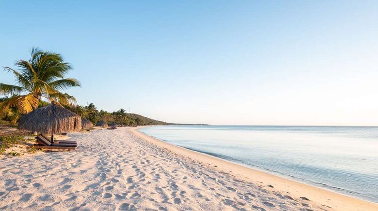 <b>Anantara Bazaruto Island Resort Beach</b>. Images powered by <a href="https://iceportal.shijigroup.com/" title="IcePortal" target="_blank">IcePortal</a>.