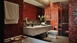 <b>Anantara Chiang Mai Serviced Suites Room</b>. Images powered by <a href="https://iceportal.shijigroup.com/" title="IcePortal" target="_blank">IcePortal</a>.