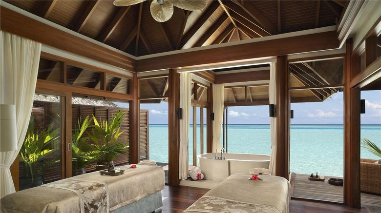<b>Anantara Dhigu Maldives Resort Spa</b>. Images powered by <a href="https://iceportal.shijigroup.com/" title="IcePortal" target="_blank">IcePortal</a>.