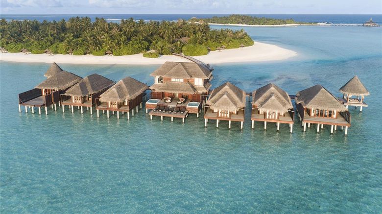 <b>Anantara Dhigu Maldives Resort Spa</b>. Images powered by <a href="https://iceportal.shijigroup.com/" title="IcePortal" target="_blank">IcePortal</a>.