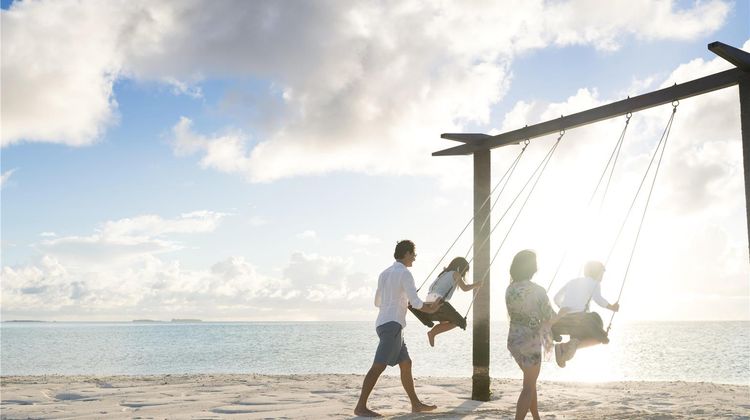 Anantara Dhigu Maldives Resort Beach