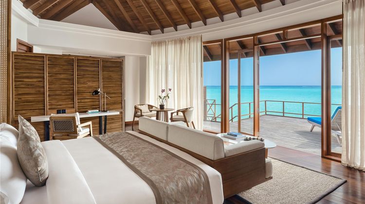 Anantara Dhigu Maldives Resort Suite