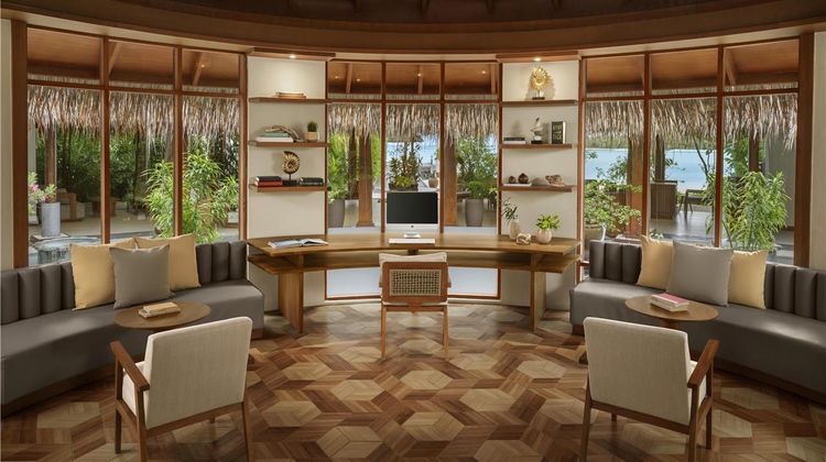 Anantara Dhigu Maldives Resort Lobby