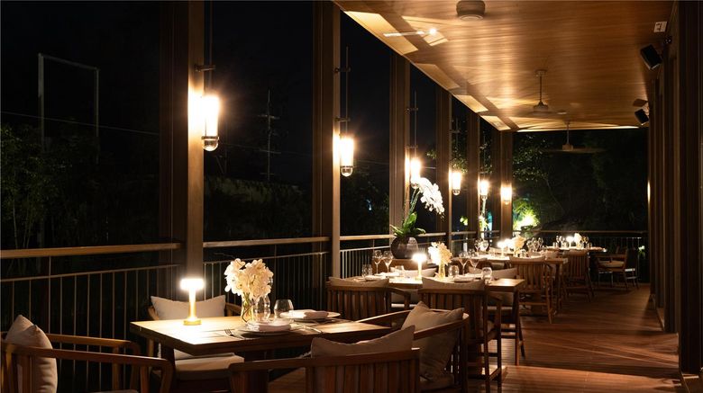 <b>Anantara Layan Phuket Resort Restaurant</b>. Images powered by <a href="https://iceportal.shijigroup.com/" title="IcePortal" target="_blank">IcePortal</a>.