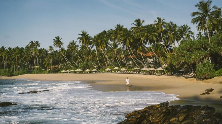 Anantara Peace Haven Tangalle Resort Beach