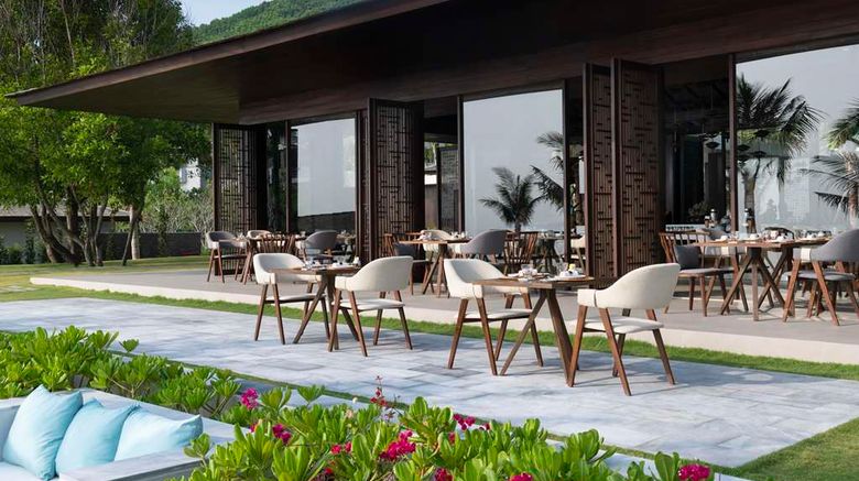 <b>Anantara Quy Nhon Villas Restaurant</b>. Images powered by <a href="https://iceportal.shijigroup.com/" title="IcePortal" target="_blank">IcePortal</a>.