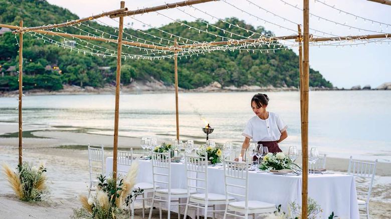 <b>Anantara Rasananda Koh Phangan Villas Restaurant</b>. Images powered by <a href="https://iceportal.shijigroup.com/" title="IcePortal" target="_blank">IcePortal</a>.