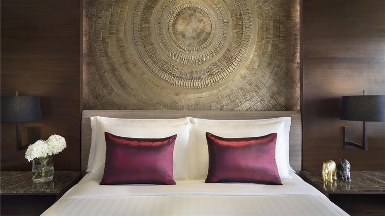Anantara Riverside Bangkok Resort Room. Images powered by <a href="https://iceportal.shijigroup.com" target="_blank" rel="noopener">Ice Portal</a>.