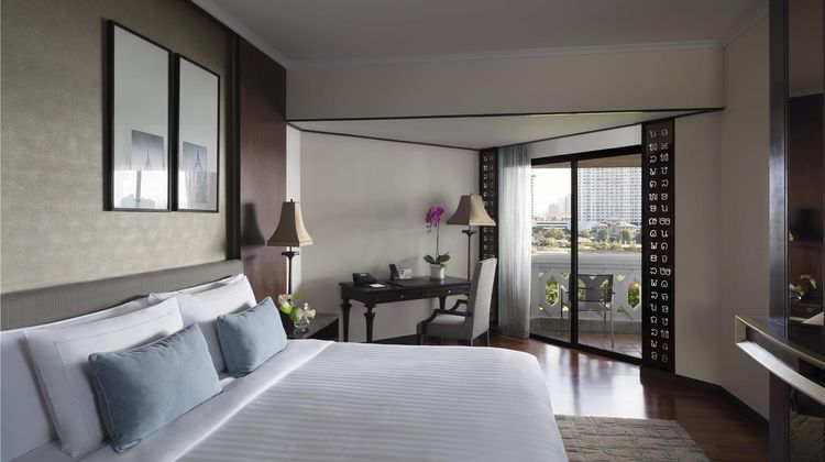 Anantara Riverside Bangkok Resort Room