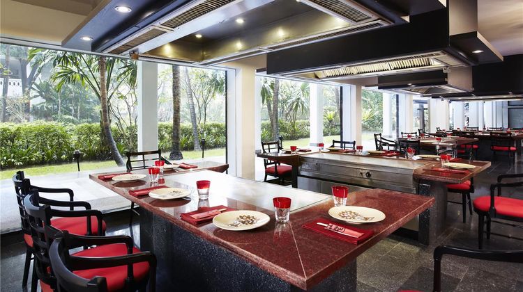 Anantara Riverside Bangkok Resort Restaurant