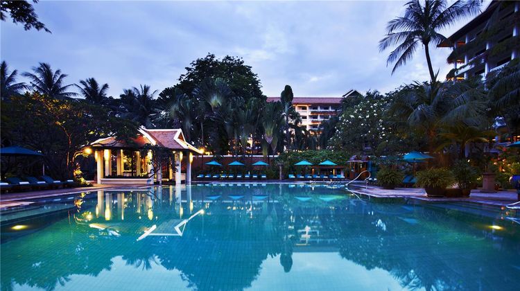 Anantara Riverside Bangkok Resort Pool