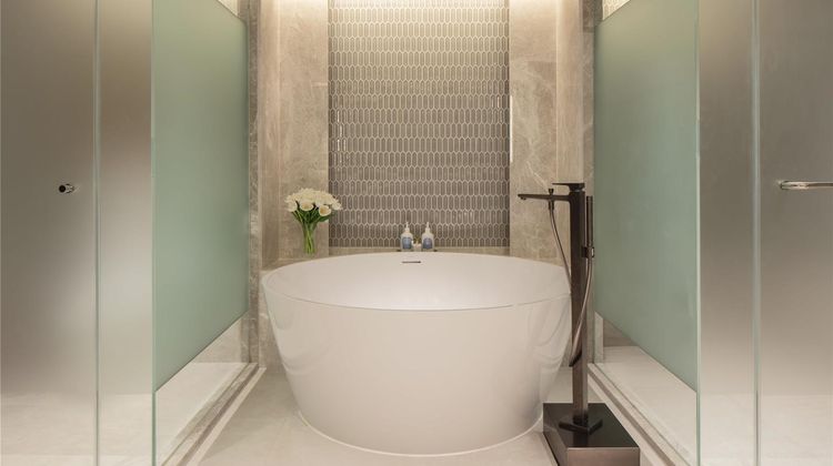 Anantara Siam Bangkok Hotel Room