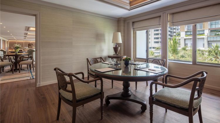 Anantara Siam Bangkok Hotel Restaurant