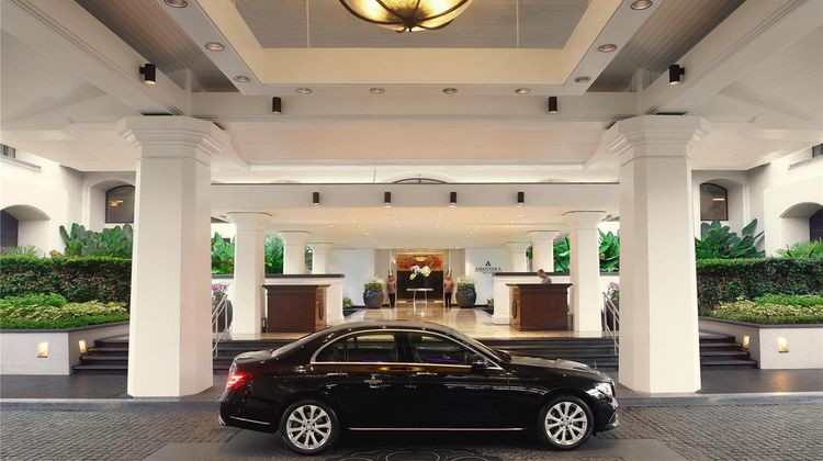 Anantara Siam Bangkok Hotel Exterior