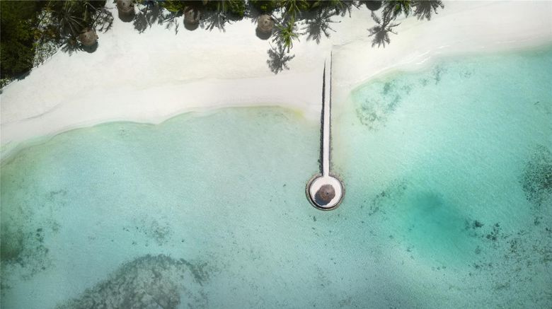 <b>Anantara Veli Maldives Resort Beach</b>. Images powered by <a href="https://iceportal.shijigroup.com/" title="IcePortal" target="_blank">IcePortal</a>.