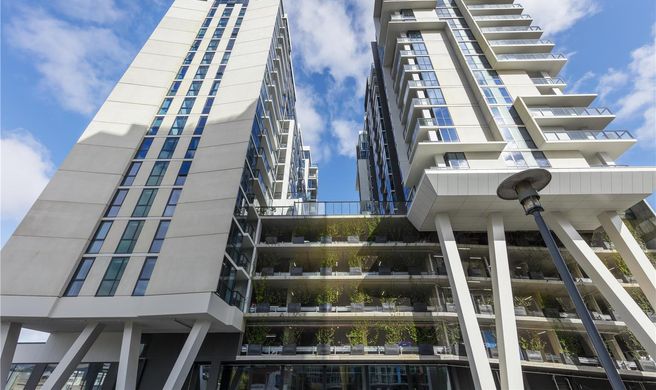 Avani Adelaide Residences Exterior