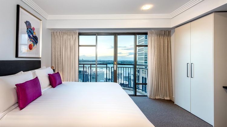 Avani Auckland Metropolis Residences Suite