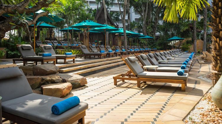 Avani Pattaya Resort Pool