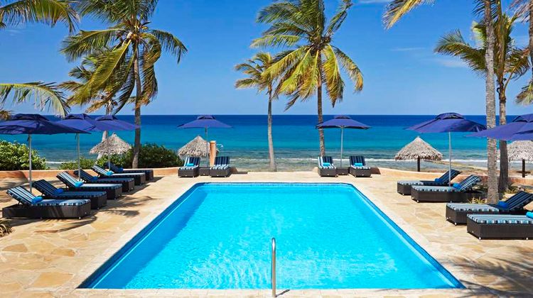 Avani Pemba Beach Hotel & Spa Pool