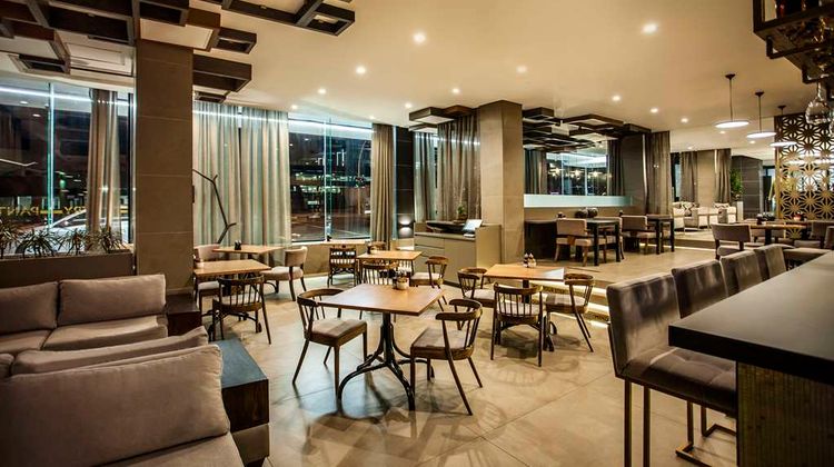 Avani Windhoek Hotel & Casino Restaurant
