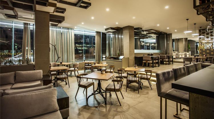 Avani Windhoek Hotel & Casino Restaurant