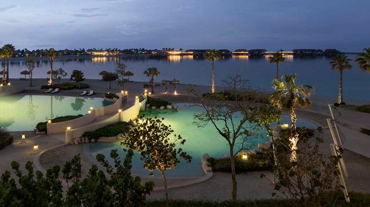 Banana Island Resort Doha by Anantara Pool
