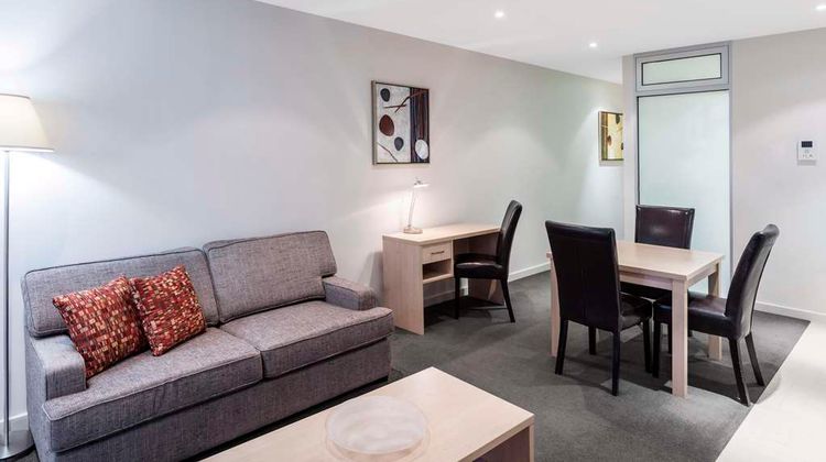 iStay Precinct Suite