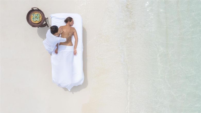<b>Naladhu Private Island Maldives Spa</b>. Images powered by <a href="https://iceportal.shijigroup.com/" title="IcePortal" target="_blank">IcePortal</a>.
