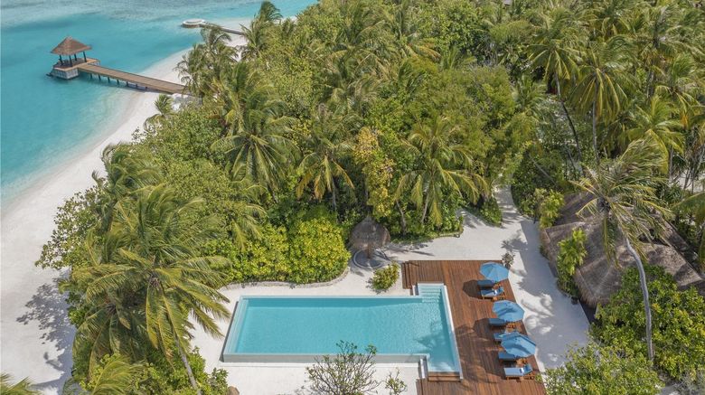<b>Naladhu Private Island Maldives Pool</b>. Images powered by <a href="https://iceportal.shijigroup.com/" title="IcePortal" target="_blank">IcePortal</a>.