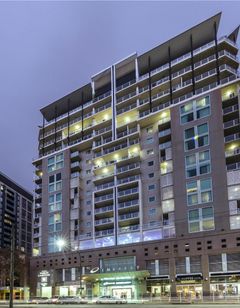 Oaks Embassy Suites