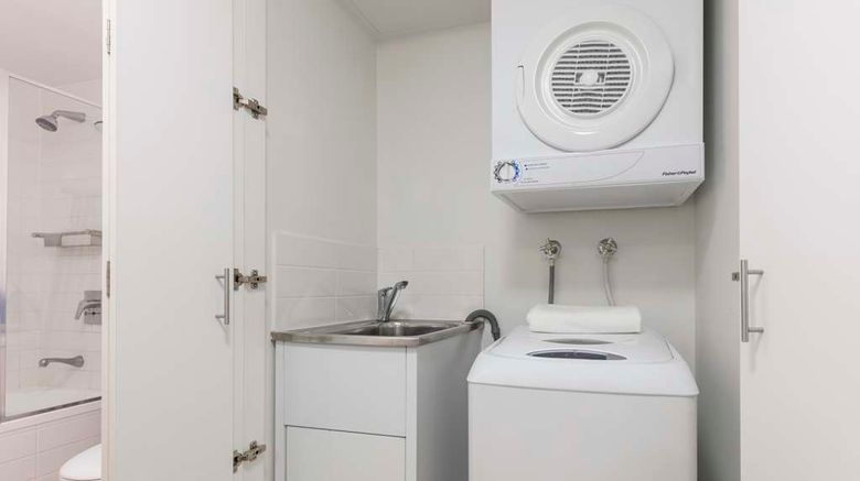 <b>Oaks Brisbane Aurora Suites Room</b>. Images powered by <a href="https://iceportal.shijigroup.com/" title="IcePortal" target="_blank">IcePortal</a>.