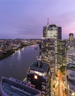 Oaks Brisbane Aurora Suites