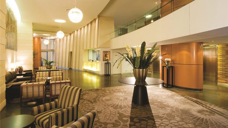 Oaks Brisbane Aurora Suites Lobby