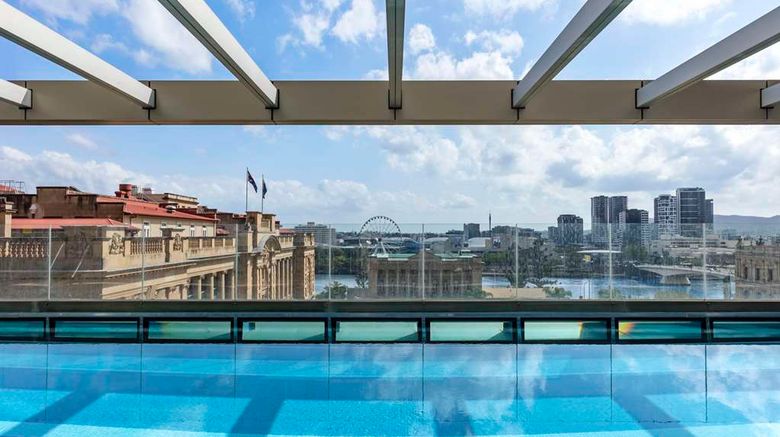 <b>Oaks Casino Tower Suites Pool</b>. Images powered by <a href="https://iceportal.shijigroup.com/" title="IcePortal" target="_blank">IcePortal</a>.