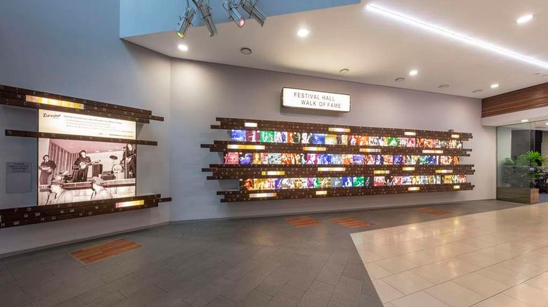 <b>Oaks Brisbane Festival Suites Lobby</b>. Images powered by <a href="https://iceportal.shijigroup.com/" title="IcePortal" target="_blank">IcePortal</a>.