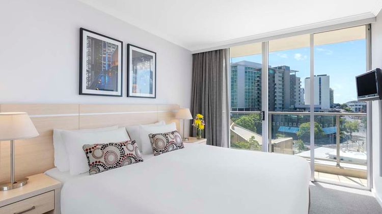 Oaks Brisbane Lexicon Suites Suite