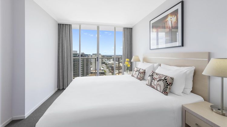 Oaks Brisbane Lexicon Suites Suite