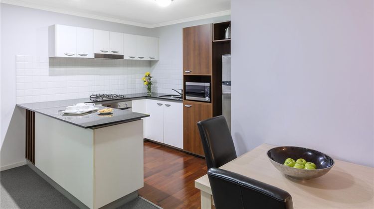 Oaks Brisbane Lexicon Suites Room