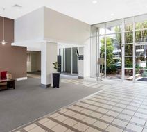 Oaks Brisbane Mews Suites Lobby