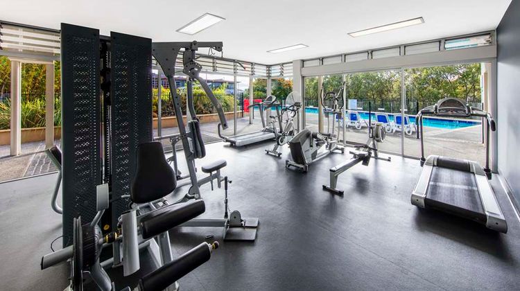 Oaks Brisbane Mews Suites Health