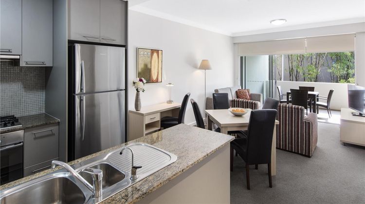 Oaks Brisbane Mews Suites Room