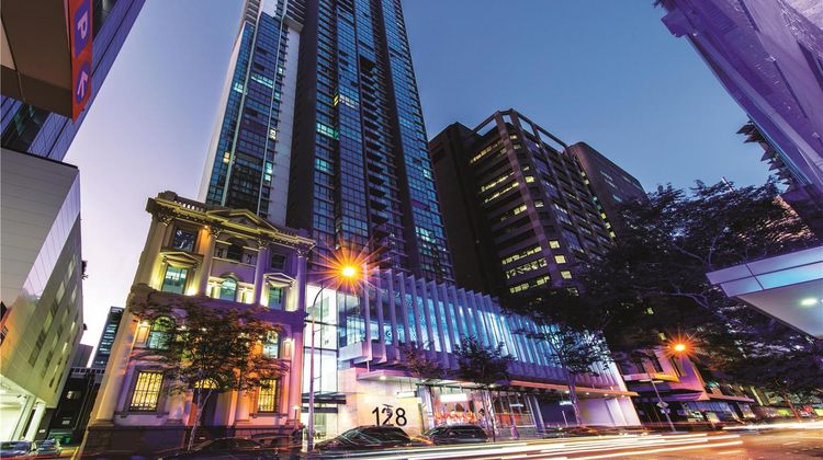 Oaks Brisbane Charlotte Suites Exterior