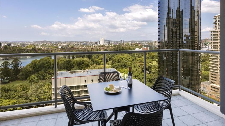 Oaks Brisbane on Margaret Suites Suite