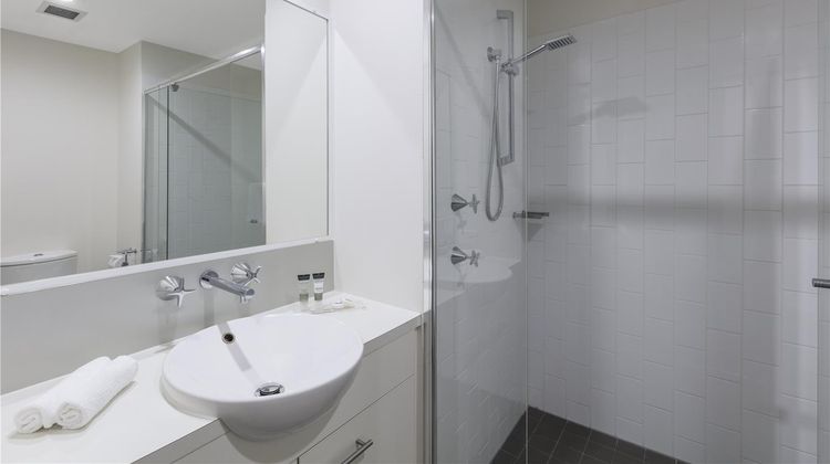 Oaks Brisbane on Margaret Suites Room