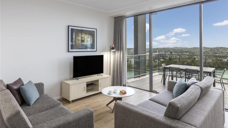 Oaks Brisbane on Margaret Suites Suite