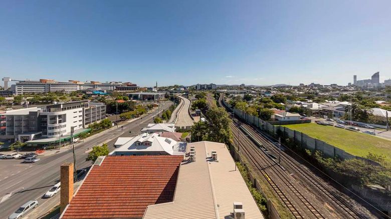 <b>Oaks Brisbane Woolloongabba Suites Room</b>. Images powered by <a href="https://iceportal.shijigroup.com/" title="IcePortal" target="_blank">IcePortal</a>.