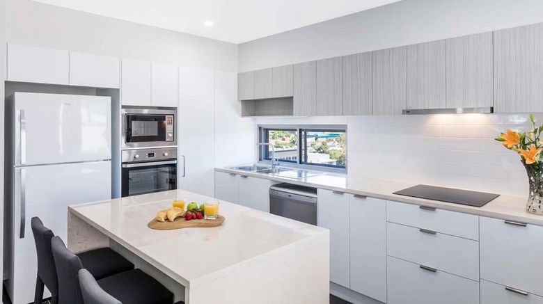 <b>Oaks Brisbane Woolloongabba Suites Room</b>. Images powered by <a href="https://iceportal.shijigroup.com/" title="IcePortal" target="_blank">IcePortal</a>.